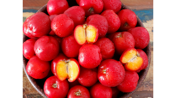 Acerola: il frutto della Vitamina C